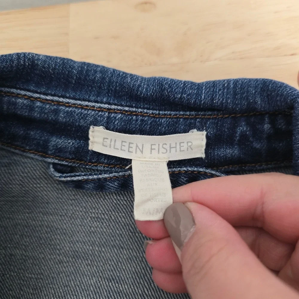 Eileen Fisher Organic Cotton Denim Jacket Medium Wash Blue Button Front‎ M/L